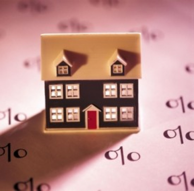 Mutui casa a tassi variabili, le offerte di Monte dei Paschi di Siena e Unicredit