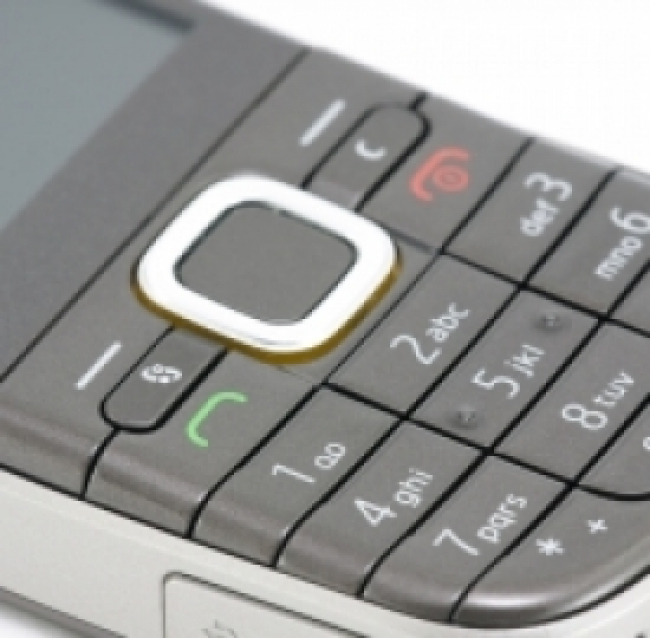 Vodafone, pagamenti via cellulare con Smart Pass NFC
