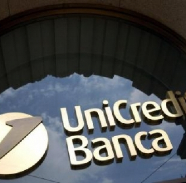 Banca Unicredit, pioggia di milioni per i "numeri uno"