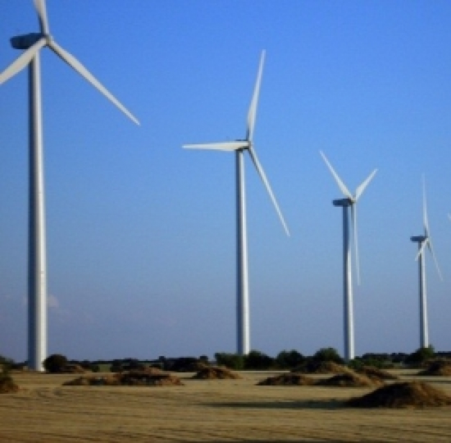Energia eolica, con il vento si produce energia elettrica per l'intero pianeta