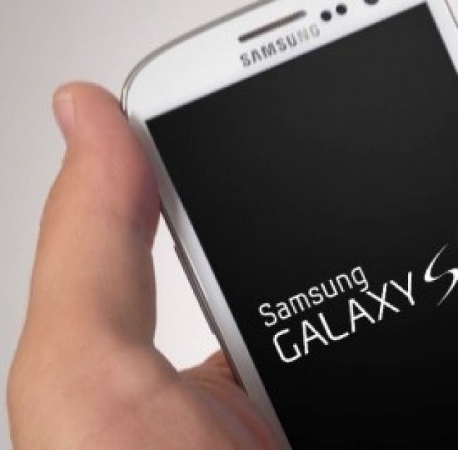 Samsung Galaxy S5: scanner retina per lo sblocco e certificazione IP55/67