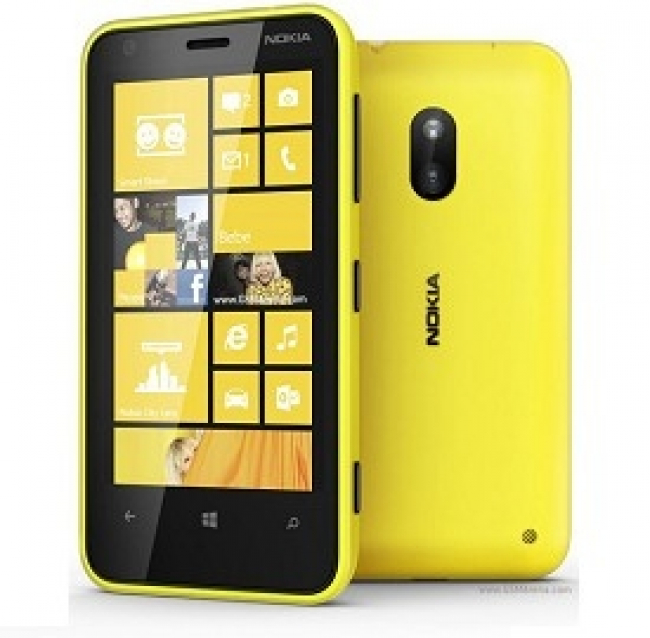 Nokia Lumia 620: prezzo scontato, scheda tecnica e confronto