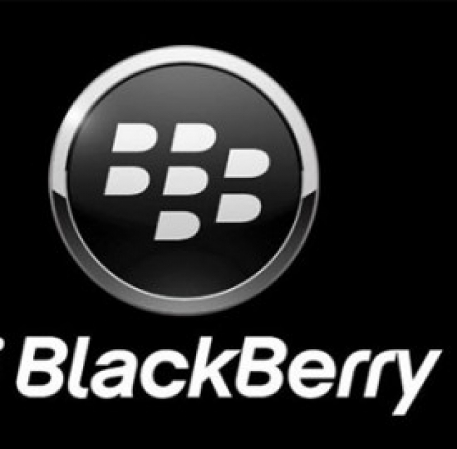 Smartphone BlackBerry Z10: è arrivato WhatsApp gratuito