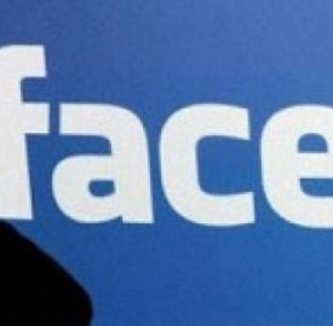 Facebook: in Italia da oggi è possibile videochiamarsi gratis