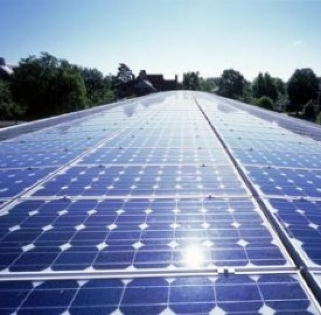 Bologna, il fotovoltaico rimpiazza l’amianto
