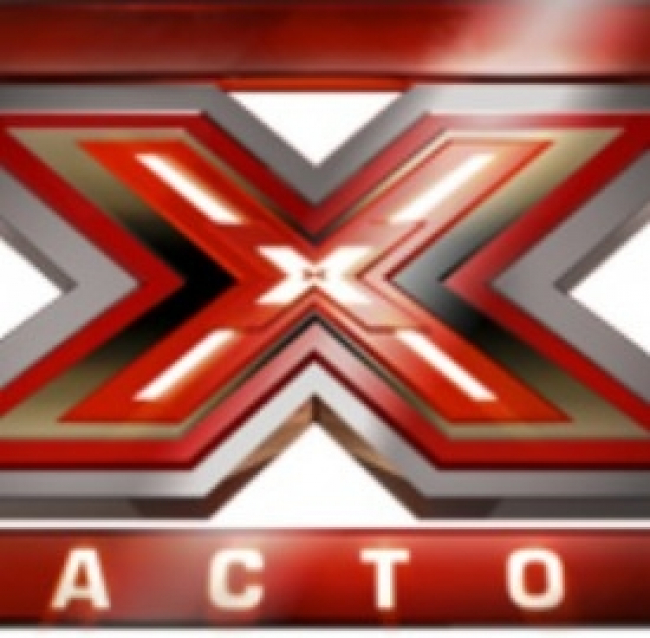 X Factor 7: Gigi D'Alessio nuovo giudice con Mika e Simona Ventura?