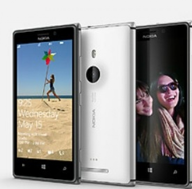 Nokia Lumia 925 vs. Lumia 920: design, dimensioni e caratteristiche tecniche