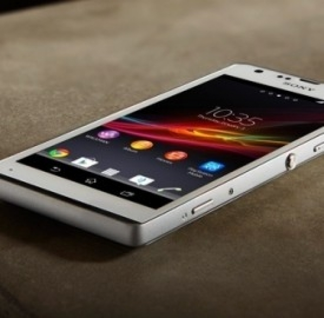 Sony Xperia Sp punta sul design: è spesso solo 10 mm