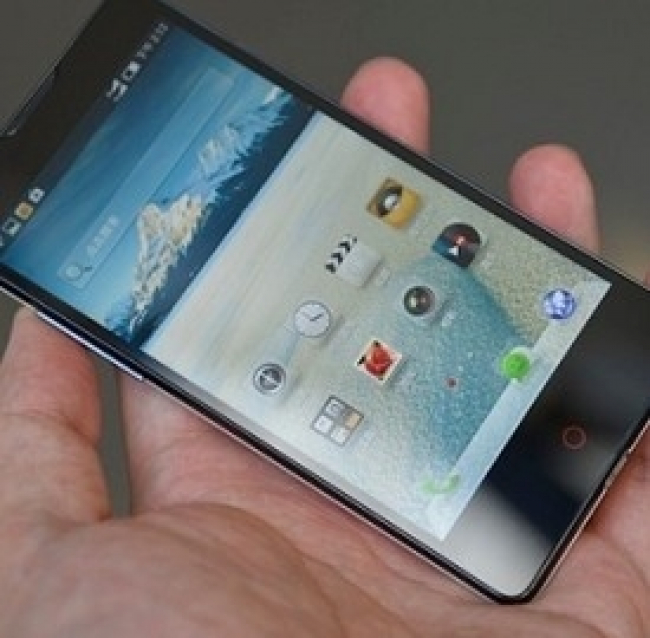 Nuovo ZTE Nubia Z5 Mini: smartphone Android mini anche nel prezzo
