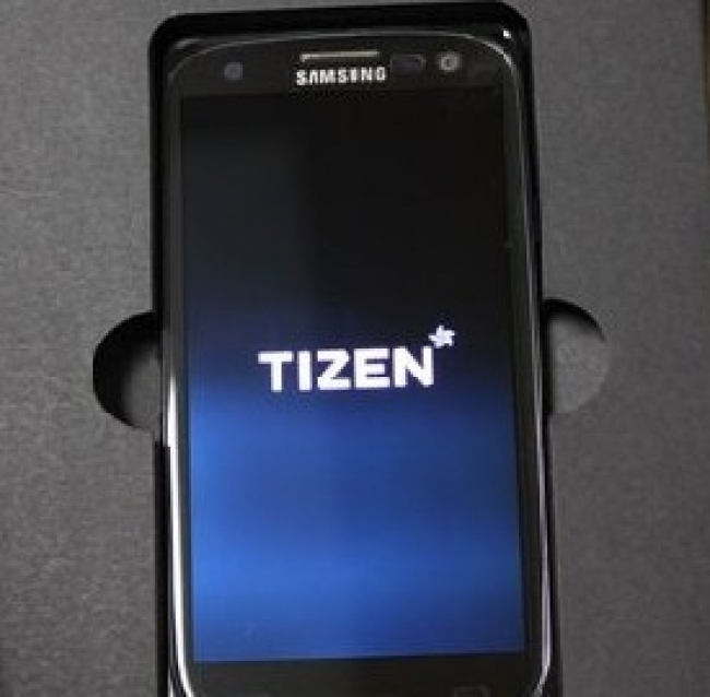 Samsung, addio Android: arriva Tizen, nuovo sistema operativo
