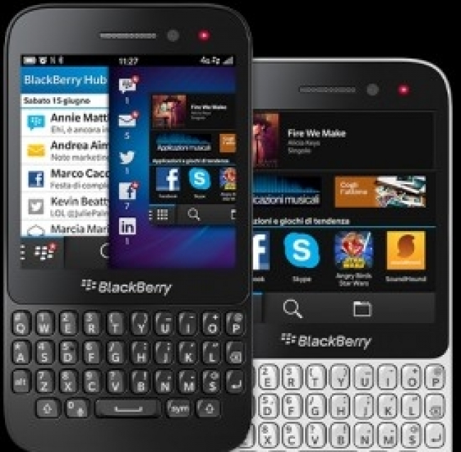 Blackberry, taglio di 4500 occupati: il titolo crolla in borsa