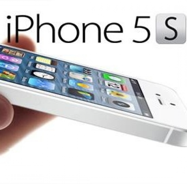 iPhone 5S e iPhone 5C: venduti 9 milioni di cellulari, ecco i prezzi in Italia