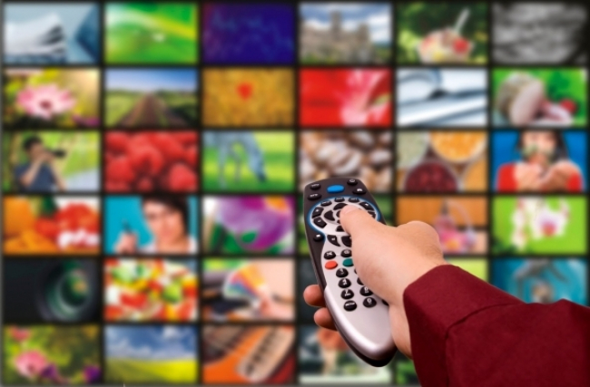 Pay tv: Sky e Mediaset Premium un anno di sfide senza esclusione di colpi