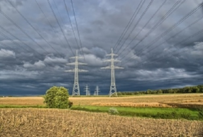 Tariffe di energia elettrica più economiche ma i consumi restano bassi