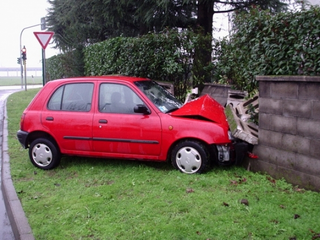 Quanto aumenta l'assicurazione auto dopo un incidente?