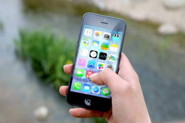 Protezione dati iPhone a rischio: FBI chiede a Apple una backdoor