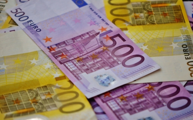 Si possono richiedere piccoli prestiti veloci da 500-1.000 euro?
