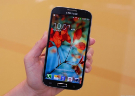 Samsung Galaxy S4 e iPhone 5: prezzo a confronto e migliori offerte del periodo di Natale